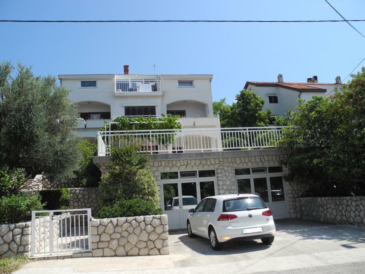 Apartments Boti Dramalj Bagian luar foto