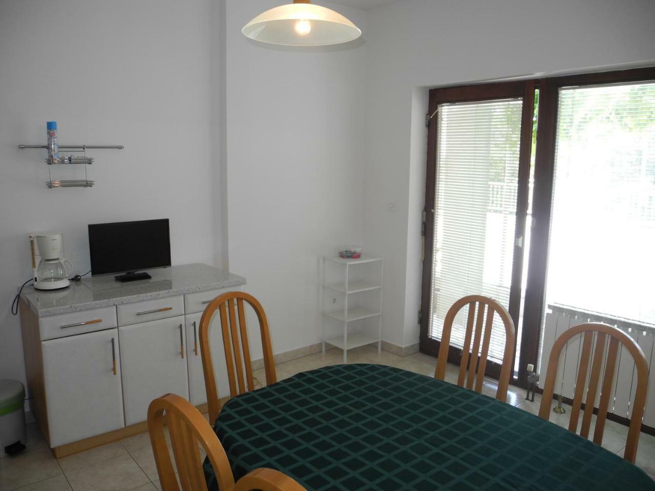 Apartments Boti Dramalj Bagian luar foto