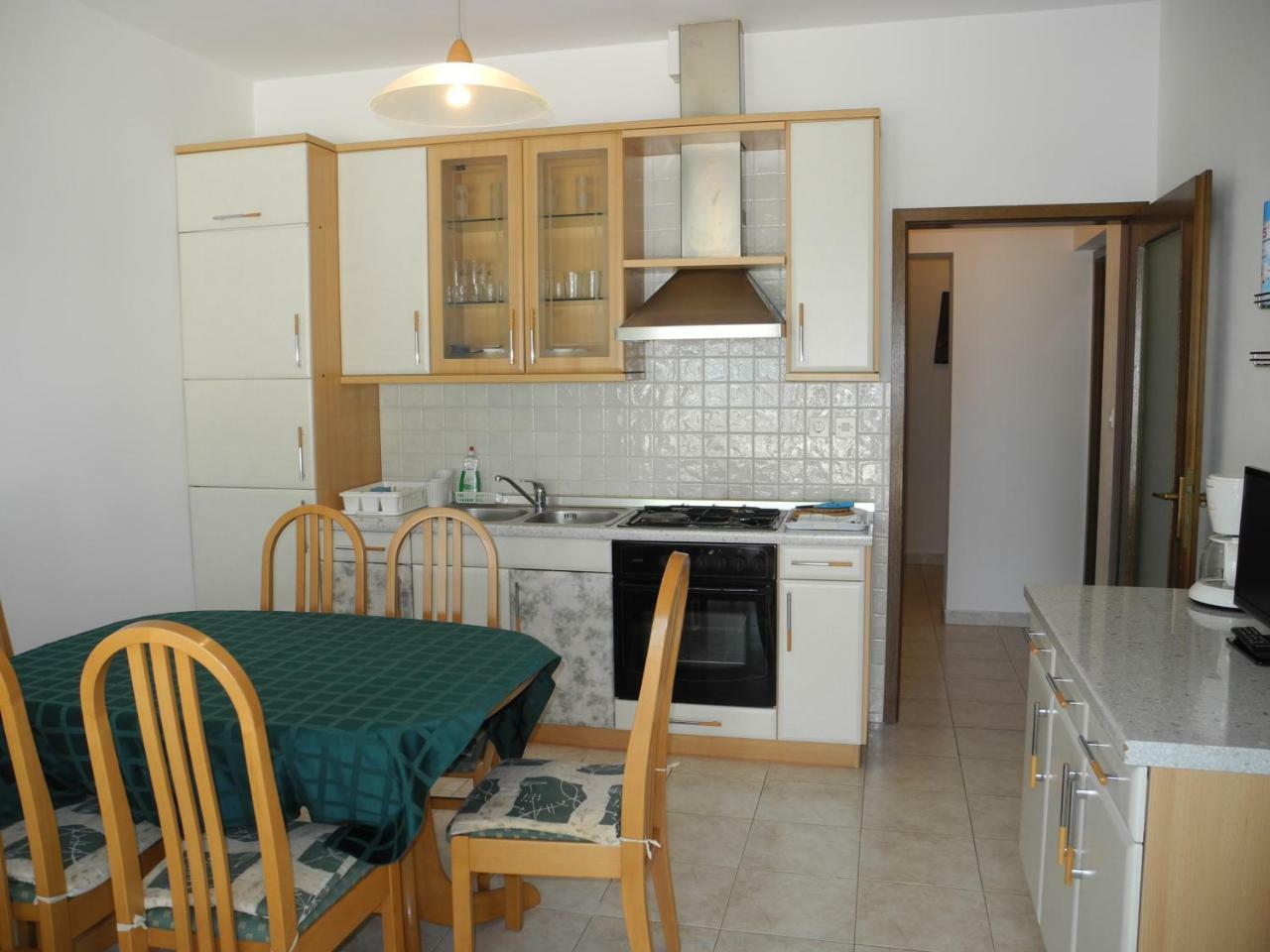 Apartments Boti Dramalj Bagian luar foto